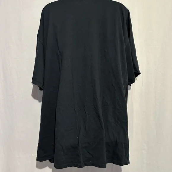 Black Short Sleeve Tee with Vibrant Graphic - Picture 3 of 4